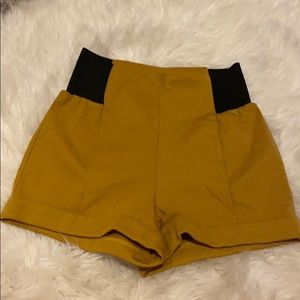 High waisted short shorts in mustard yellow size S